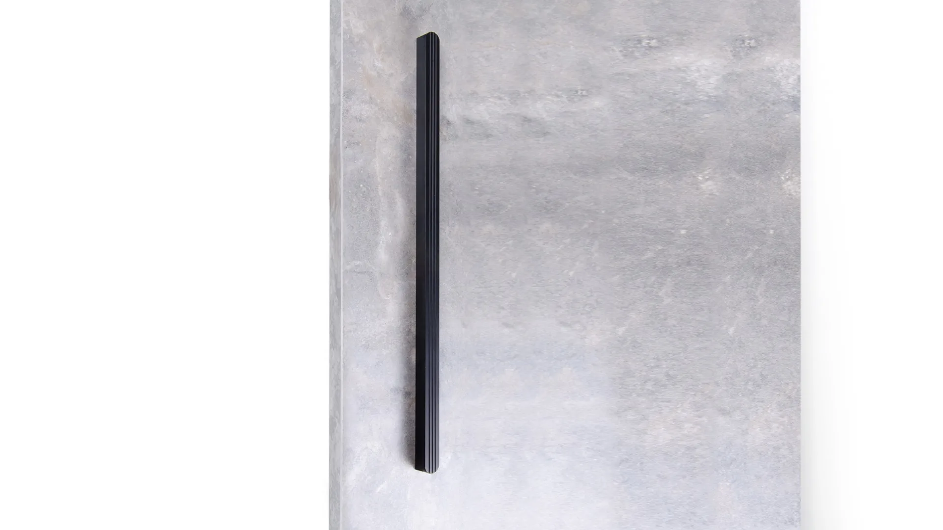 Мебельная ручка SHELL RS064BL.4/320