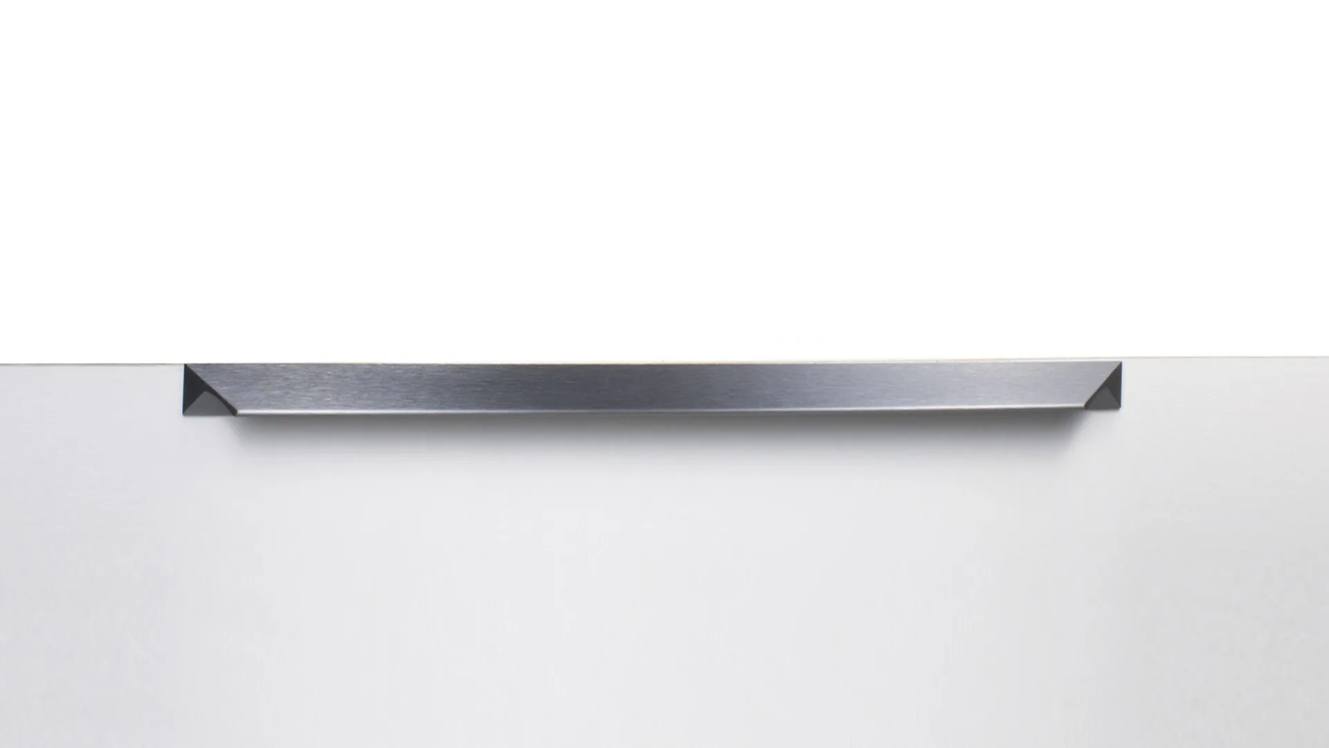 Мебельная ручка RICK RS157BGR.3/320