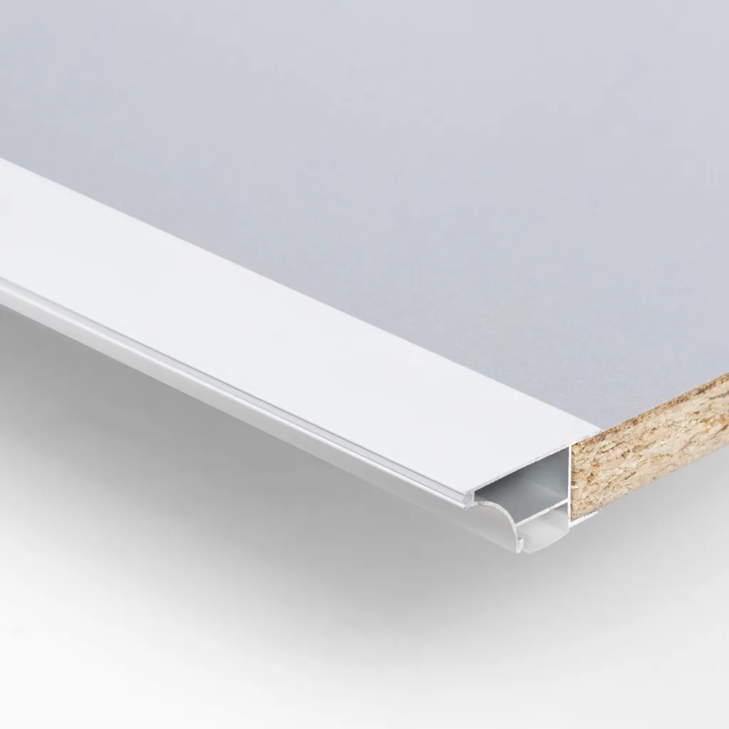 Профиль алюминиевый накладной/торцевой AVIOR, с экраном, цвет белый, 3м, AKS