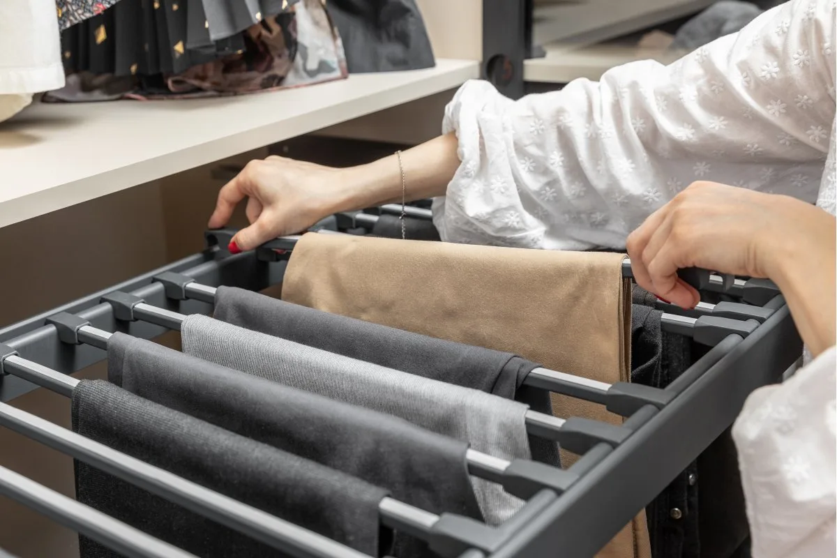 Вешалка для брюк ELITE 800 мм, графит