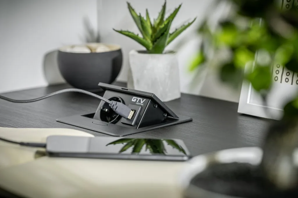 Удлинитель врезной AVARO (1 гнездо Schuko + 2 USB), белый